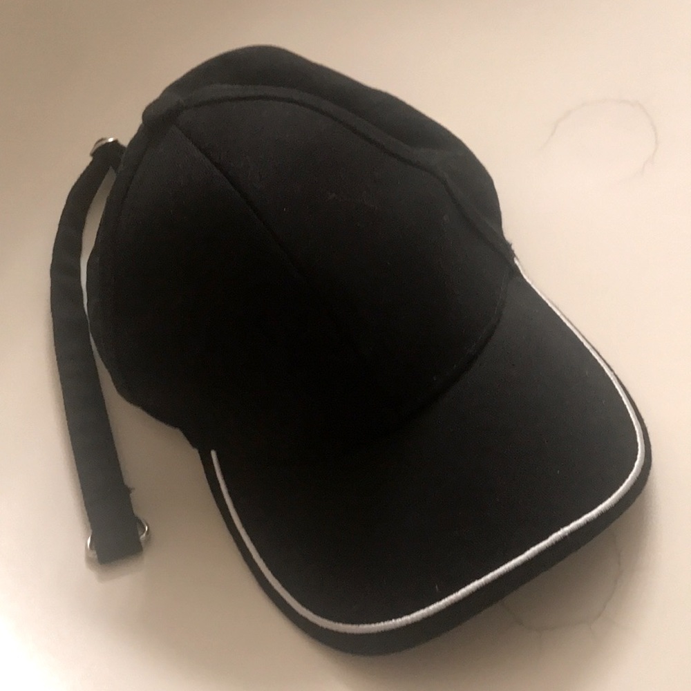 [Caps/hats: two for $6] long hatband cap